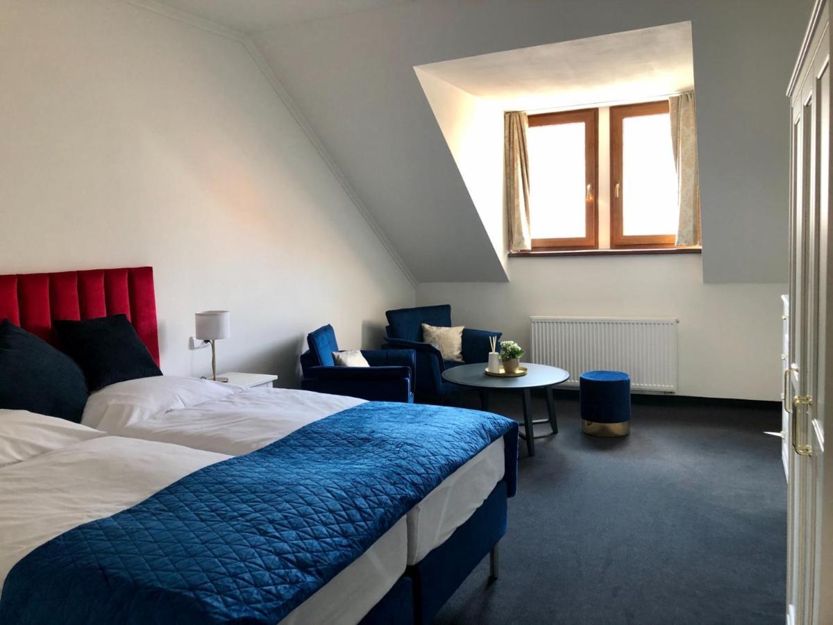 Pension Drei Rosen Karlovy Vary Exterior foto